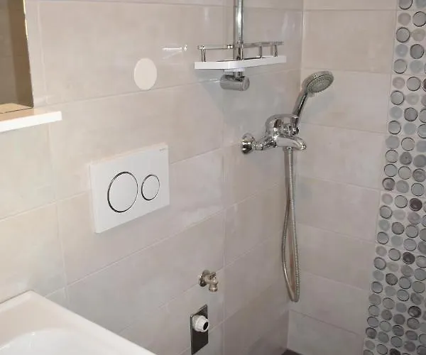 Pehar Гостьовий будинок Макарська