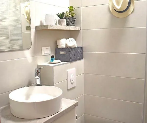 Гостьовий будинок Pehar 3*